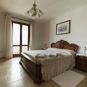  Bed & Breakfast La Reale Italia